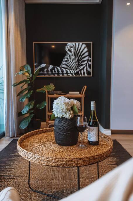 "Lykke On Bree" - Unique Apartment With Stunning Table Mountain Views 케이프타운 외부 사진